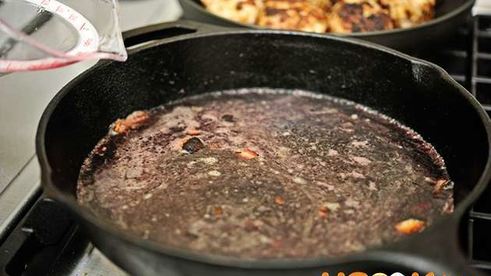 фрикадельки на сковороде