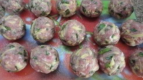 фрикадельки по-мароккански в томатном соусе