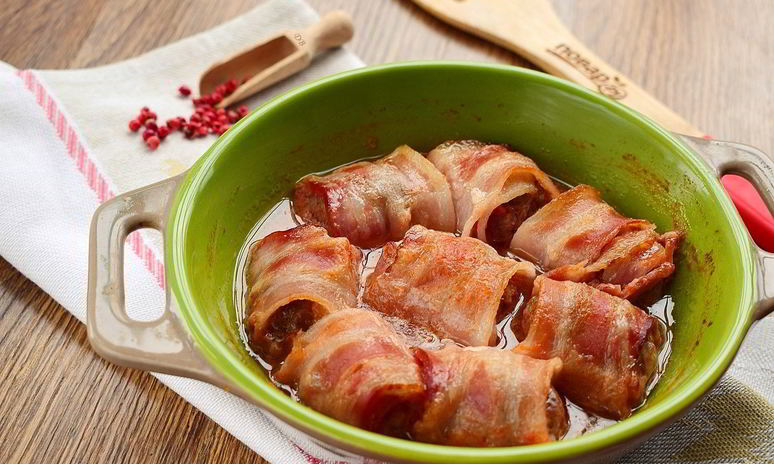 Рецепт фрикаделек с беконом в сливочно-томатном соусе