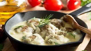 Фрикадельки с кукурузной крупой