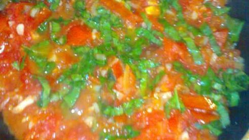 фрикадельки с макаронами в соусе