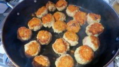 фрикадельки с сюрпризом