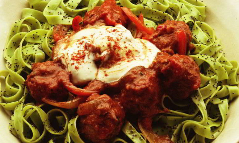 Рецепт фрикаделек в сметанном соусе