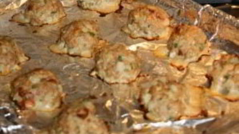 паста с фрикадельками в томатном соусе