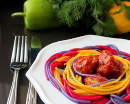 Праздничные спагетти с фрикадельками