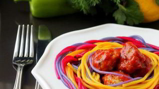 Праздничные спагетти с фрикадельками
