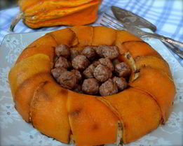 Рисовая корона с тыквой и фрикадельками