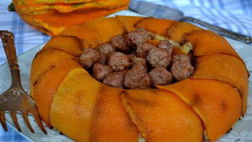 рисовая корона с тыквой и фрикадельками