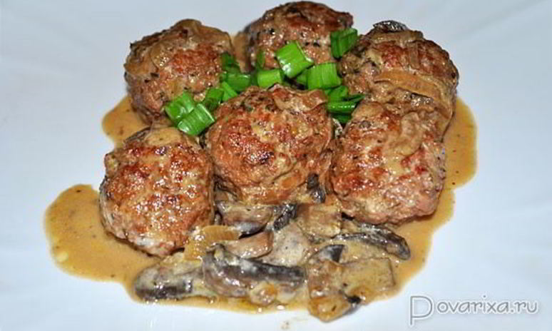 Рецепт тушеных фрикаделек в грибном соусе