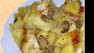 Картофель с курицей и грибами в мультиварке