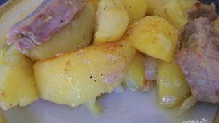 Картофель со свининой в сметане