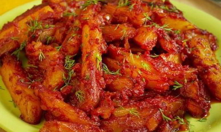 Рецепт картофеля в остром томатном соусе