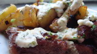 Картошка по-деревенски в духовке с мясом