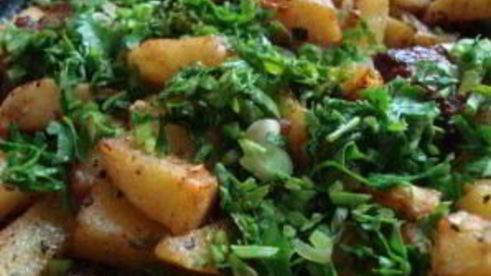 картошка по-деревенски в духовке с мясом