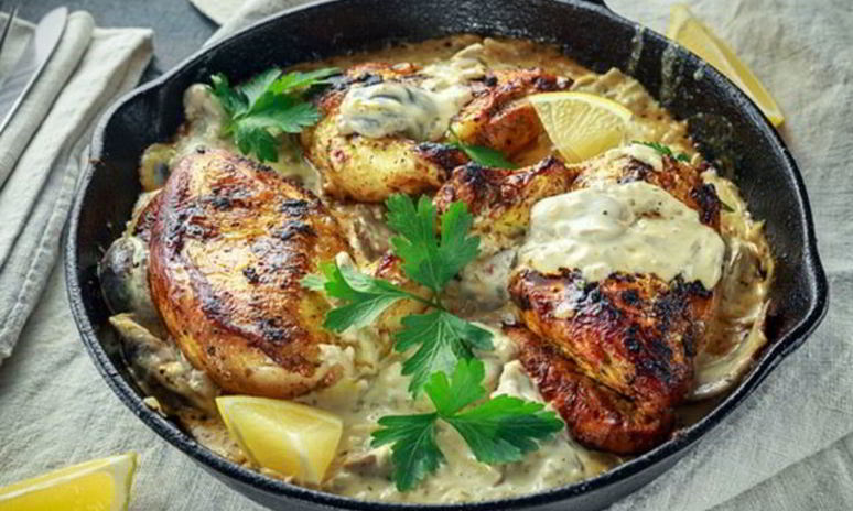 Рецепт картошки с курицей и грибами в духовке