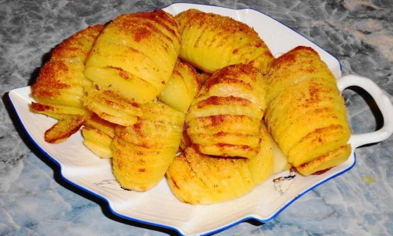 Рецепт нарядного картофеля по-шведски в духовке