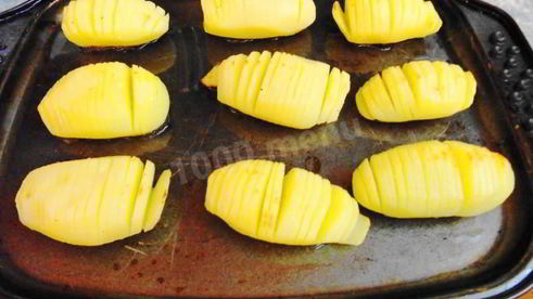 нарядный картофель по-шведски в духовке