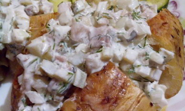 Рецепт печеного картофеля с селодочным соусом