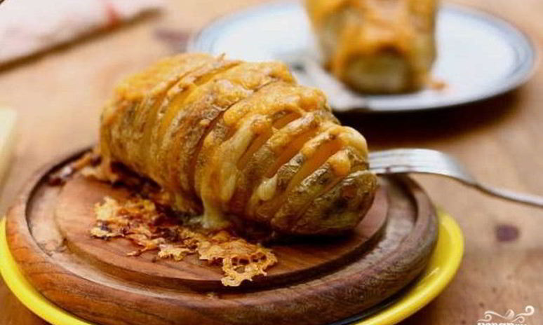 Рецепт печеного картофеля с сыром