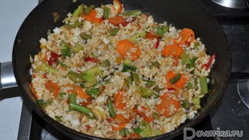 пряный рис с овощами для гарнира