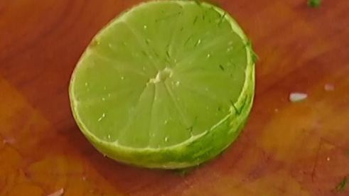 пряный рис с яйцом и беконом