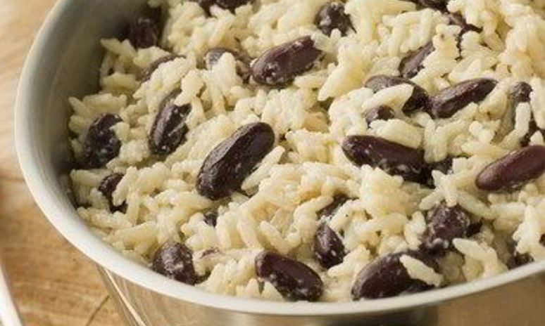 Рецепт риса с красной фасолью и кокосовым молоком по-ямайски