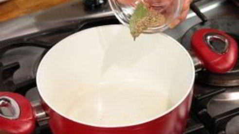 рис с морковью и горошком