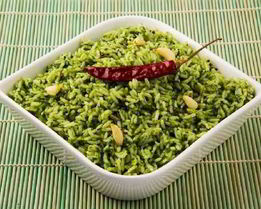 Рис с тушеным шпинатом