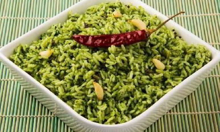 Рецепт риса с тушеным шпинатом