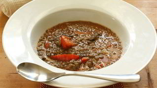 Тушеная чечевица с томатами и петрушкой по-итальянски