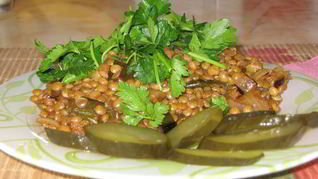 Тушеная чечевица