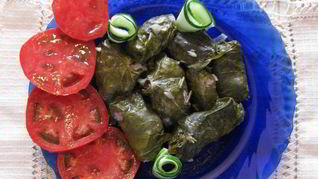 Долма из свежих листьев винограда