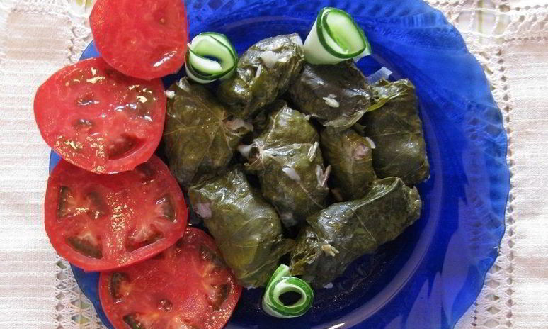 Рецепт долмы из свежих листьев винограда