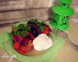 Голубцы из краснокочанной капусты с овощной начинкой