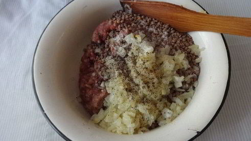 голубцы из молодой капусты с фаршем и чечевицей