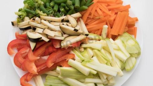 гречневая лапша с овощами и курицей