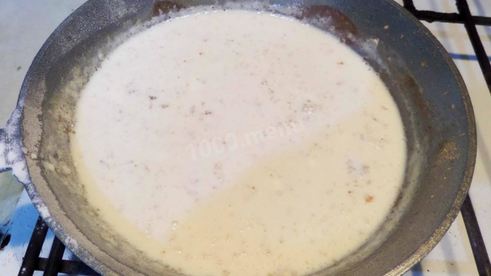 грибы в горшочках с сыром луком курицей