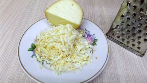 грибы в горшочках с сыром луком курицей