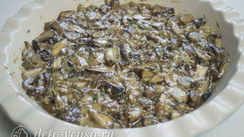 грибы в сметане под сыром
