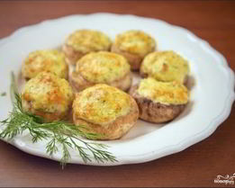 Шампиньоны с сыром и чесноком в духовке