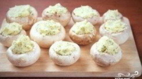 шампиньоны с сыром и чесноком в духовке