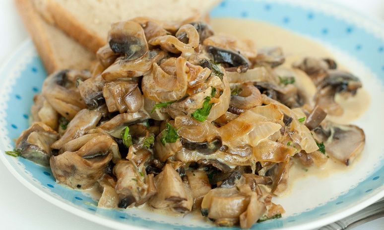 Рецепт шампиньонов в сливочном соусе