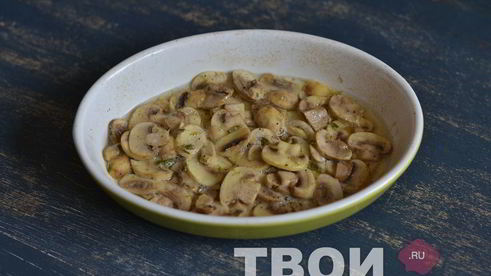 шампиньоны, запеченные с тимьяном и пармезаном