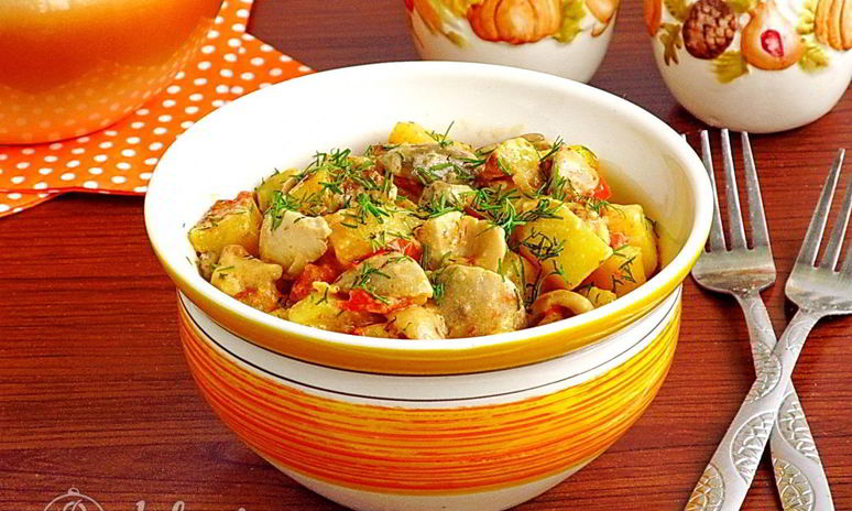 Рецепт сыроежек тушенных с овощами в сметанном соусе