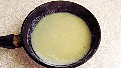 сыроежки тушенные с овощами в сметанном соусе