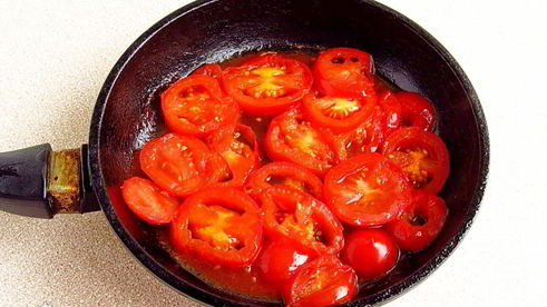 сыроежки тушенные с овощами в сметанном соусе