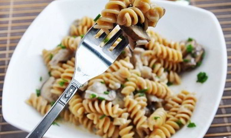 Рецепт жареных грибов с макаронами