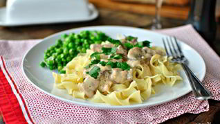 Жареные грибы со сметаной