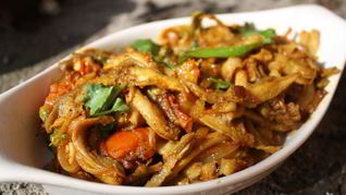 Жареные вешенки с луком