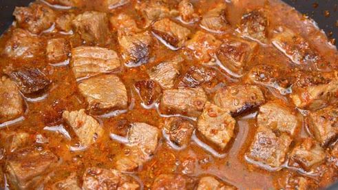 гуляш из говядины в мультиварке